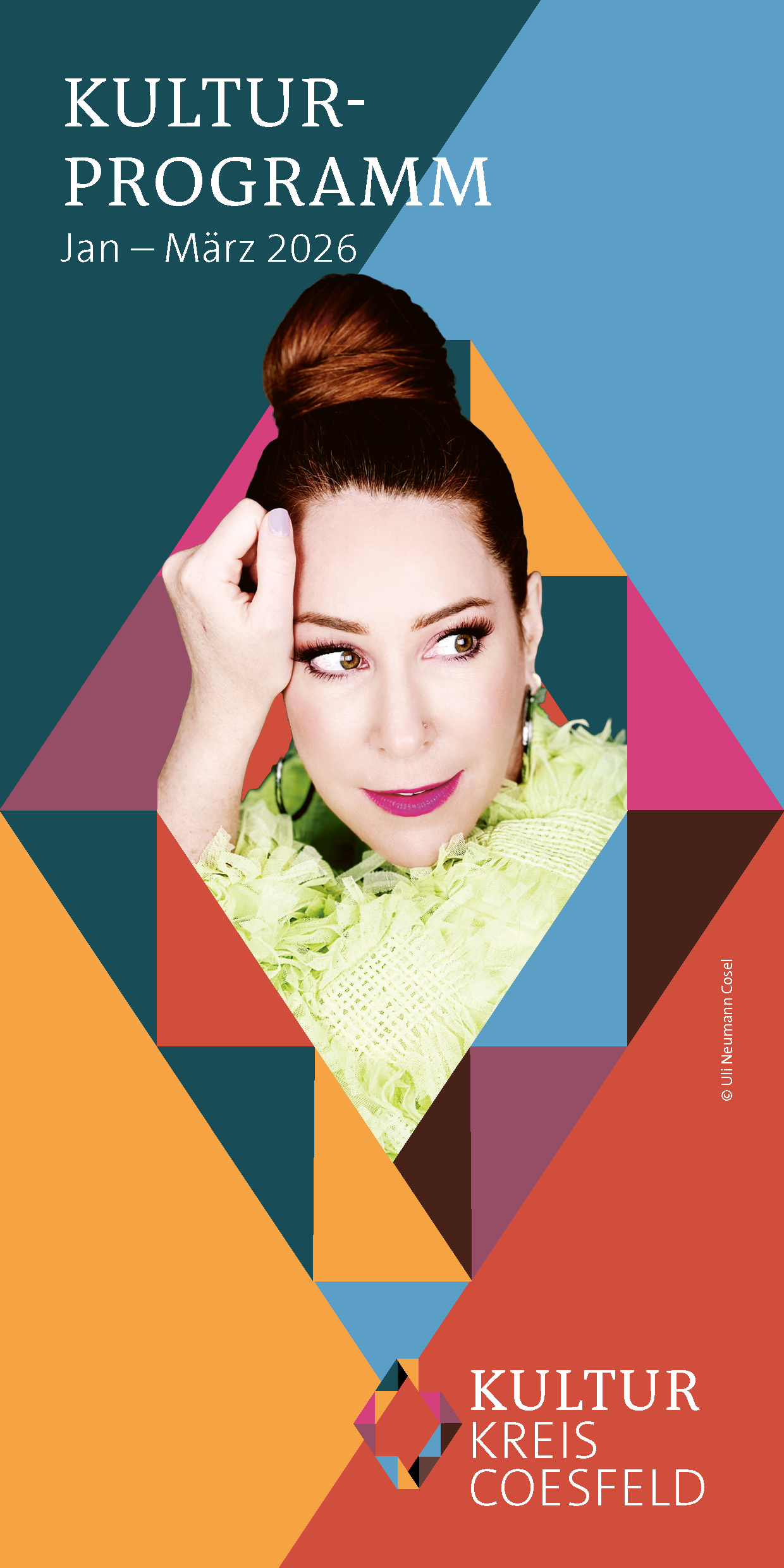 Titelseite der Broschüre Kulturprogramm mit einer Schüssel mit fliegenden Fleischbällchen