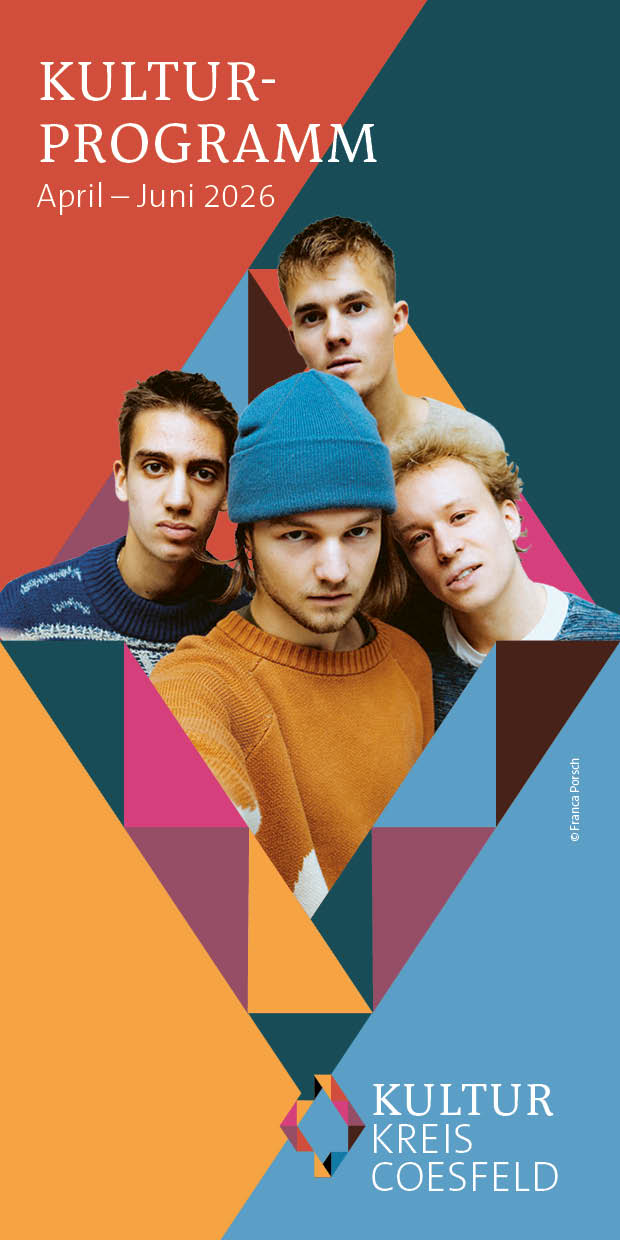Titelseite der Broschüre Kulturprogramm mit einer vier jungen Musikern
